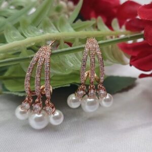 stylish pearl earring