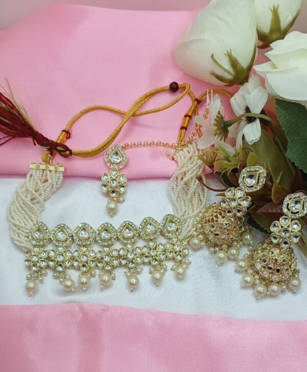 kundan and pearls necklace